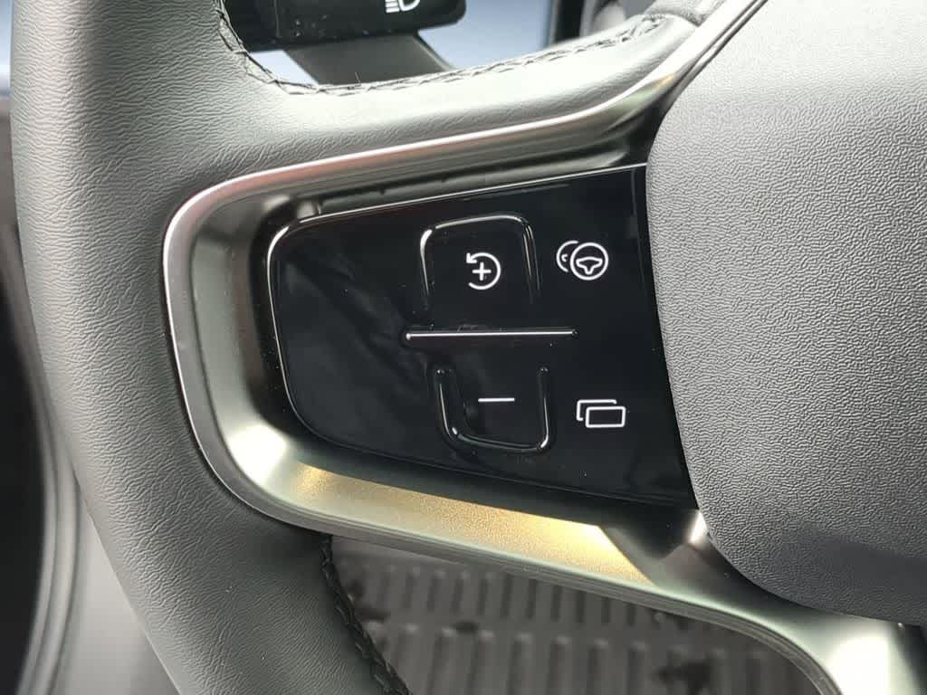 Thumbnail: 2025 Volvo EX30 - 22