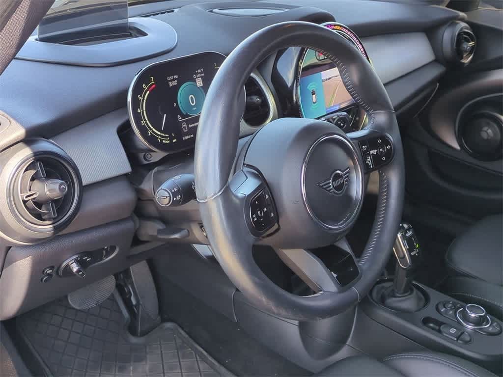 2022 Mini Cooper 4 Door Hardtop S photo 2