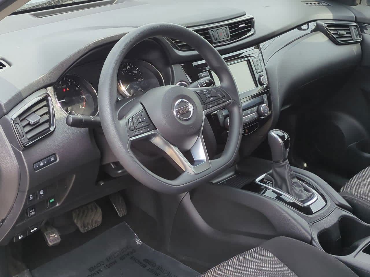 Thumbnail: 2019 Nissan Rogue Sport - 2