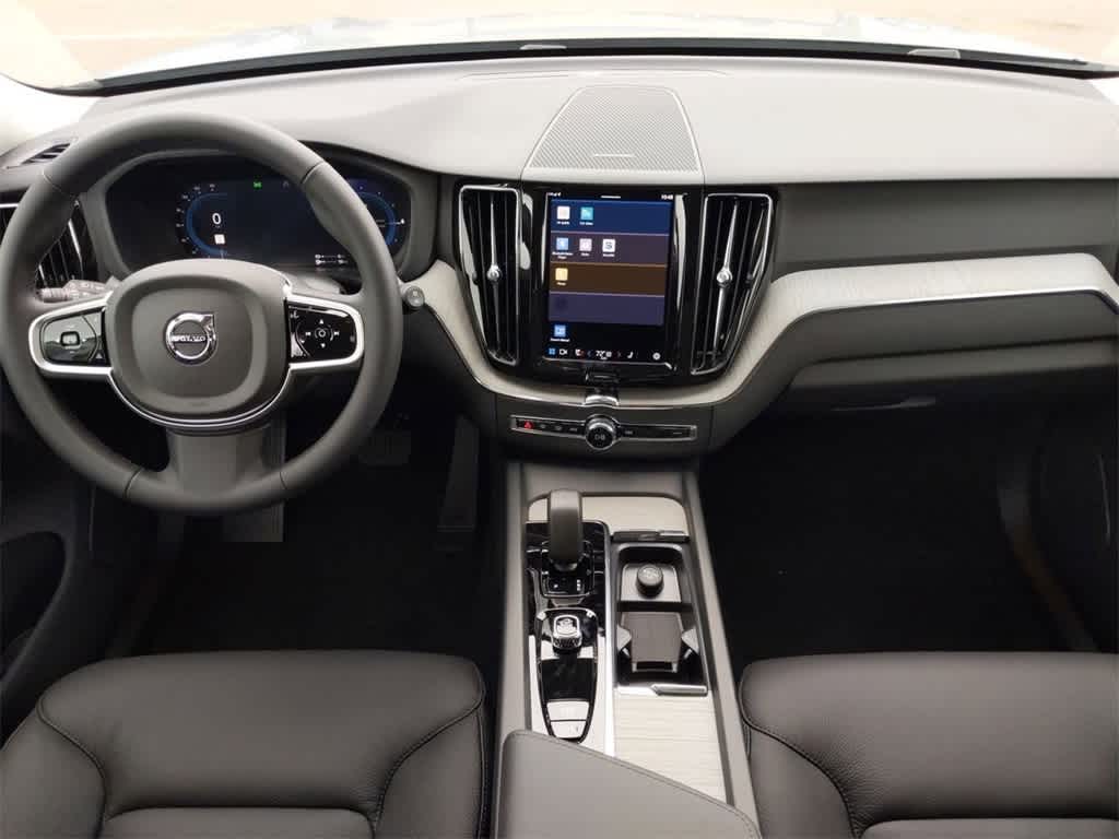 Thumbnail: 2025 Volvo XC60 - 14