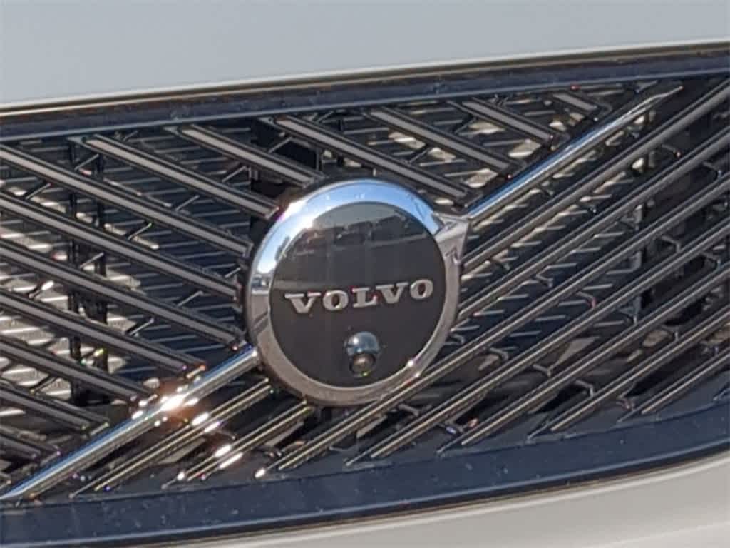 Thumbnail: 2026 Volvo XC60 - 11