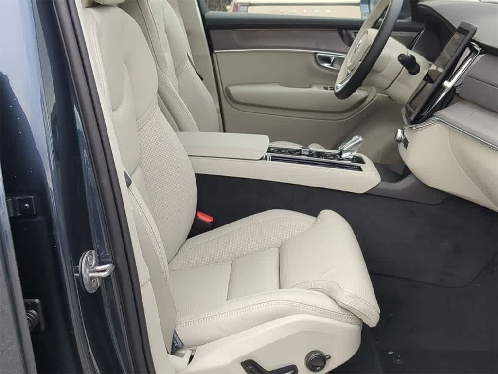 Thumbnail: 2026 Volvo XC90 - 25