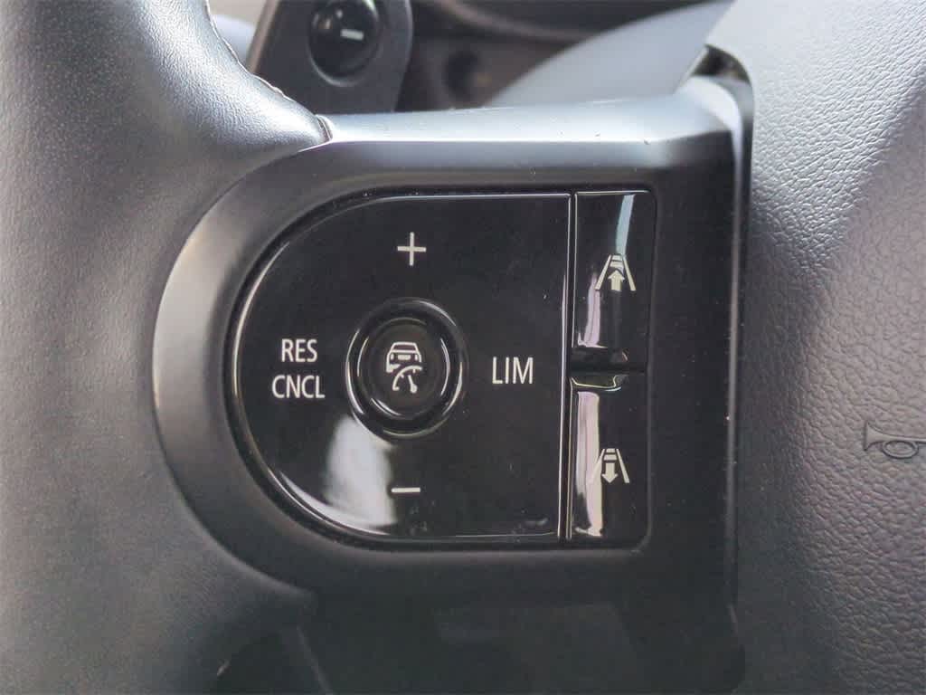 Thumbnail: 2022 MINI Cooper Hardtop - 23