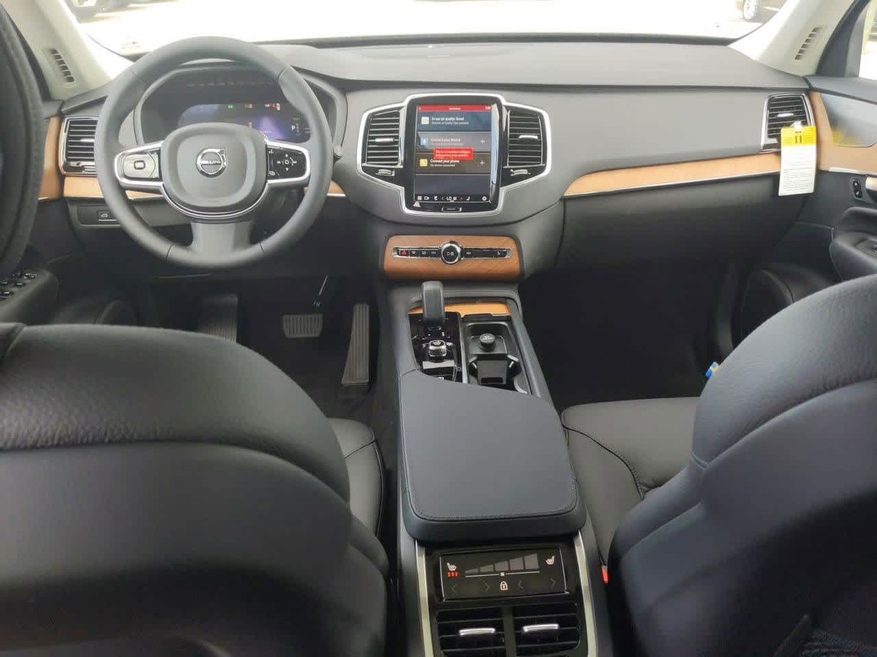 Thumbnail: 2025 Volvo XC90 - 13