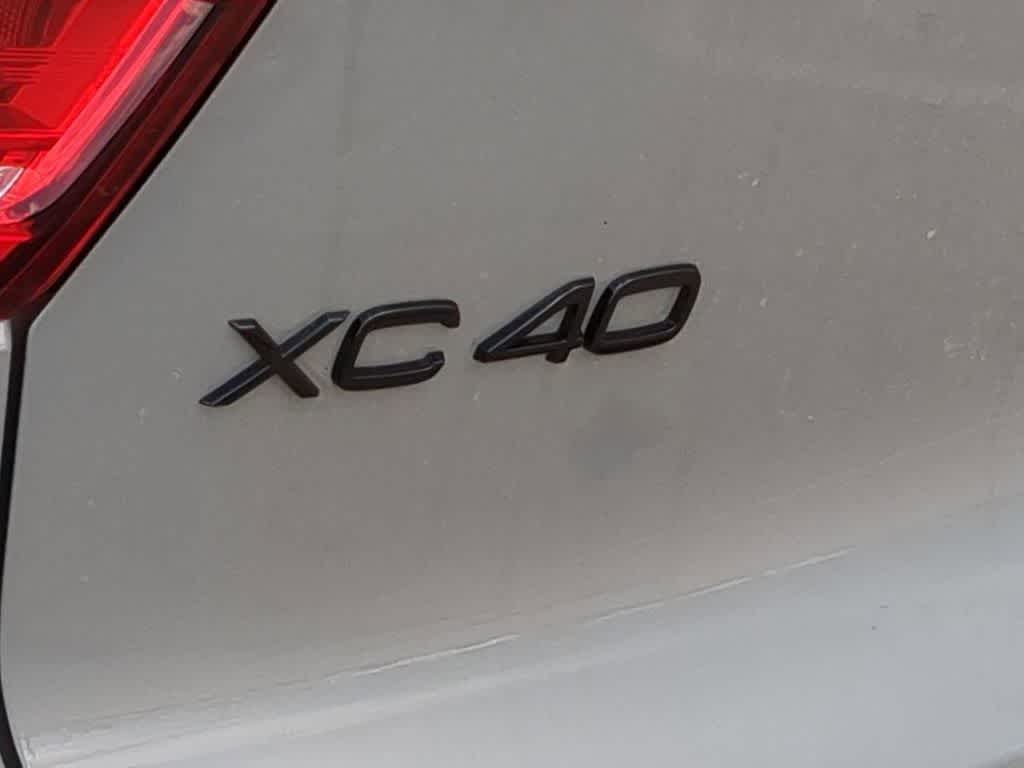 Thumbnail: 2026 Volvo XC40 - 12