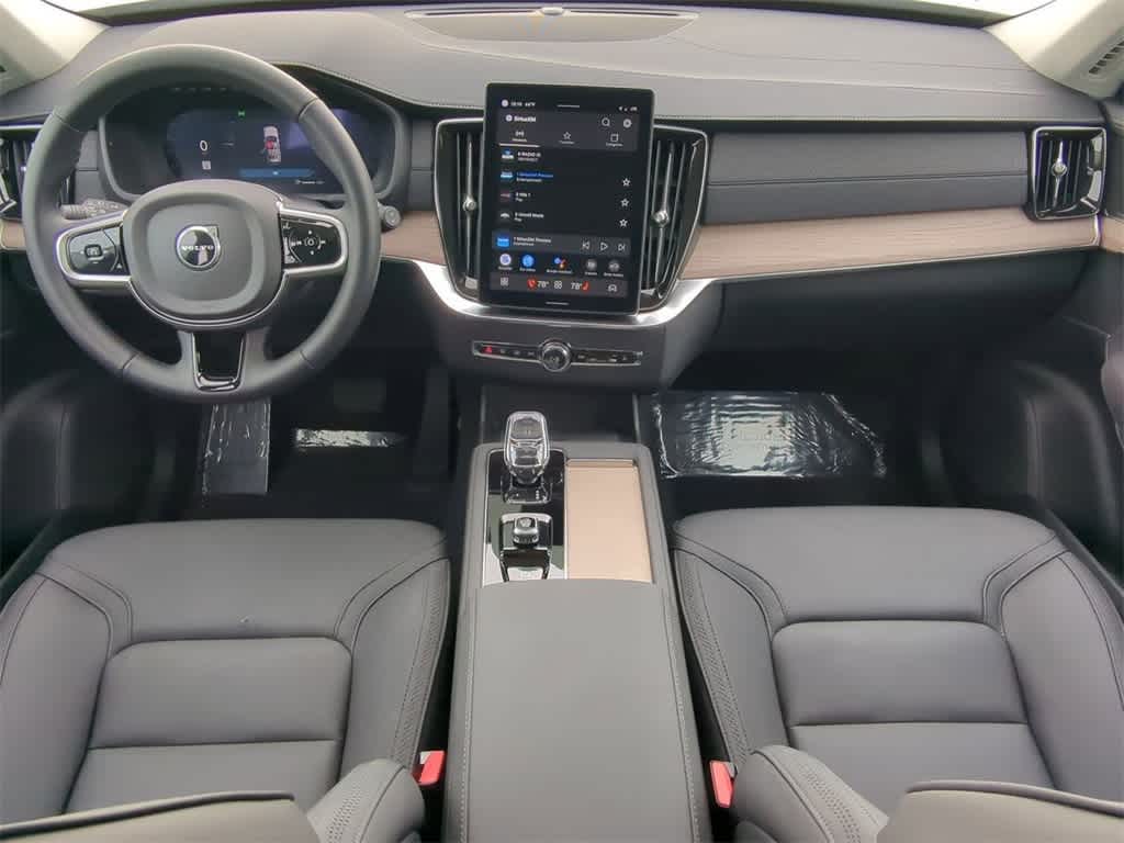 Thumbnail: 2025 Volvo XC90 - 14