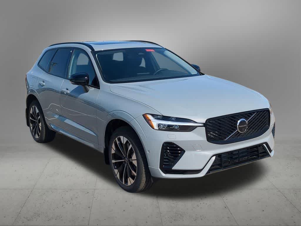 Thumbnail: 2026 Volvo XC60 - 8