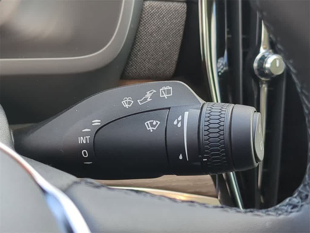 Thumbnail: 2026 Volvo XC90 - 24