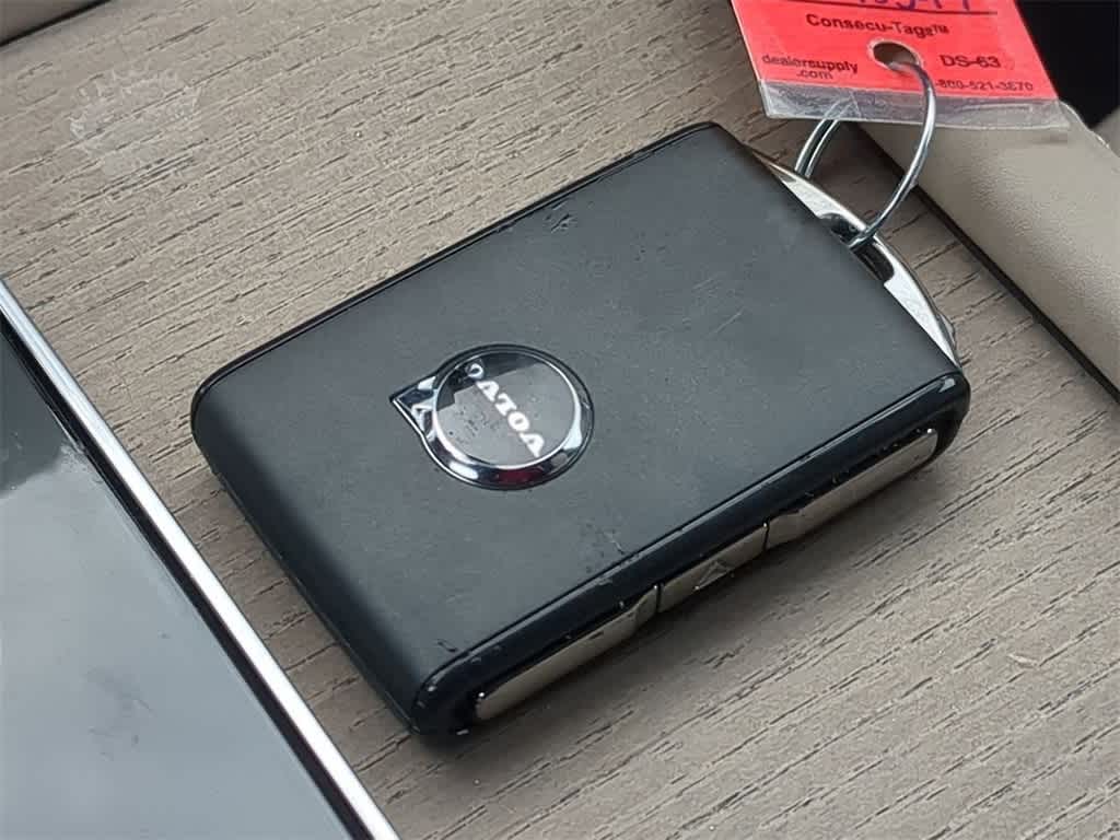 Thumbnail: 2026 Volvo XC90 - 32