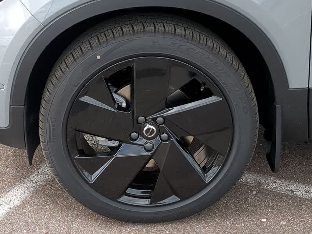 Thumbnail: 2026 Volvo XC40 - 13