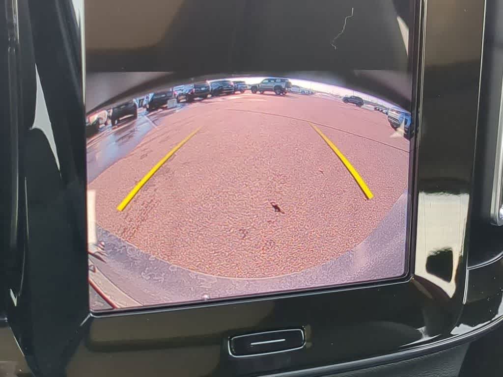 Thumbnail: 2026 Volvo XC40 - 28