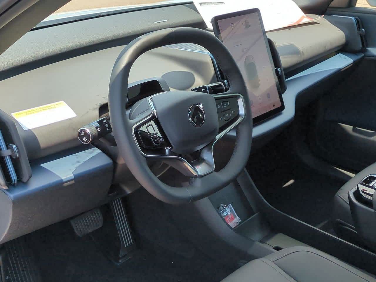 Thumbnail: 2025 Volvo EX30 - 2