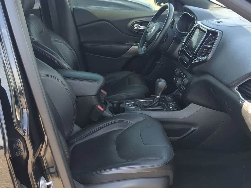 Thumbnail: 2019 Jeep Cherokee - 20