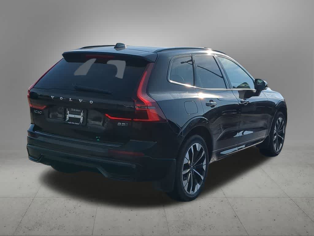 Thumbnail: 2026 Volvo XC60 - 6