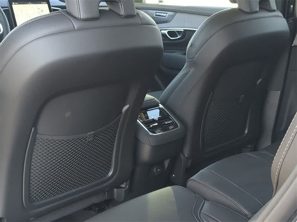 Thumbnail: 2026 Volvo XC90 - 17