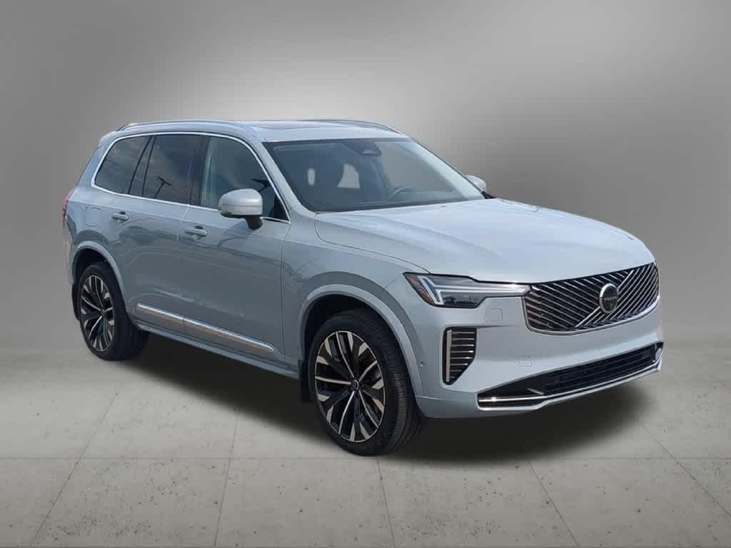 2026 Volvo XC90 Plus - Photo 8