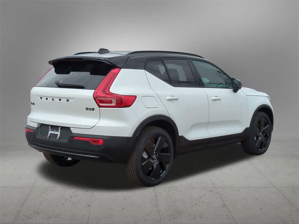 Thumbnail: 2026 Volvo XC40 - 6