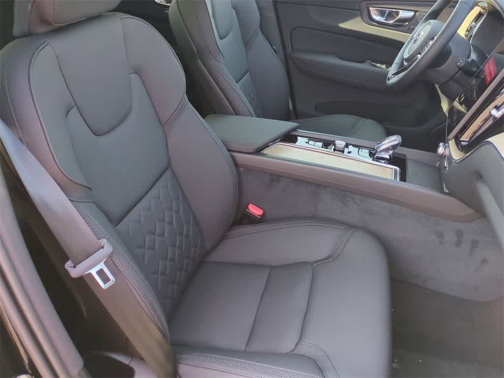 Thumbnail: 2026 Volvo XC60 - 22