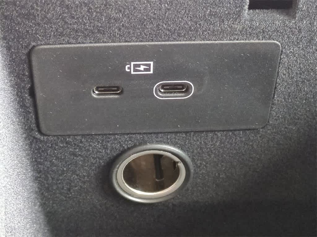 Thumbnail: 2026 Volvo XC90 - 30