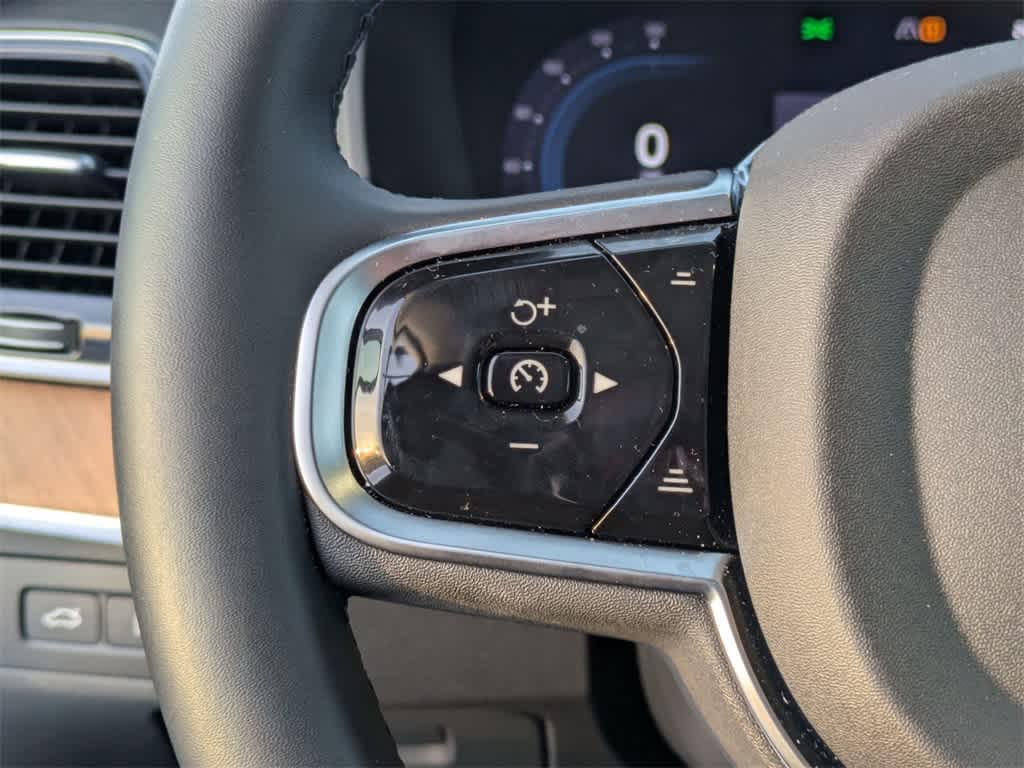 Thumbnail: 2025 Volvo XC90 - 23