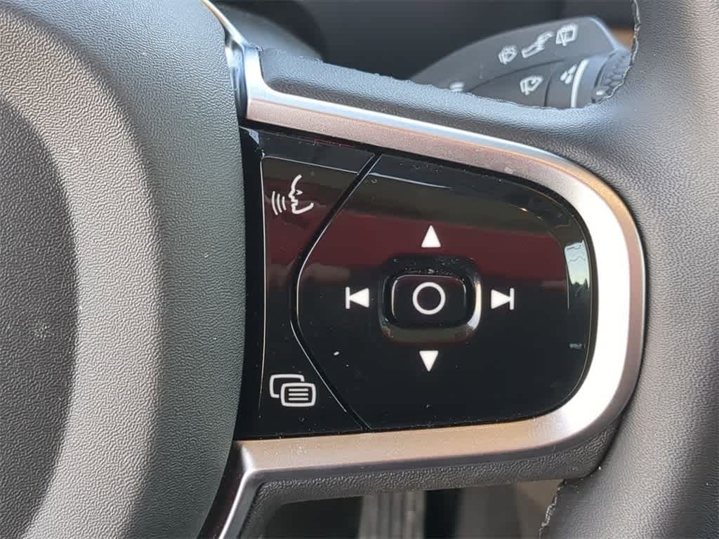 Thumbnail: 2026 Volvo XC90 - 25