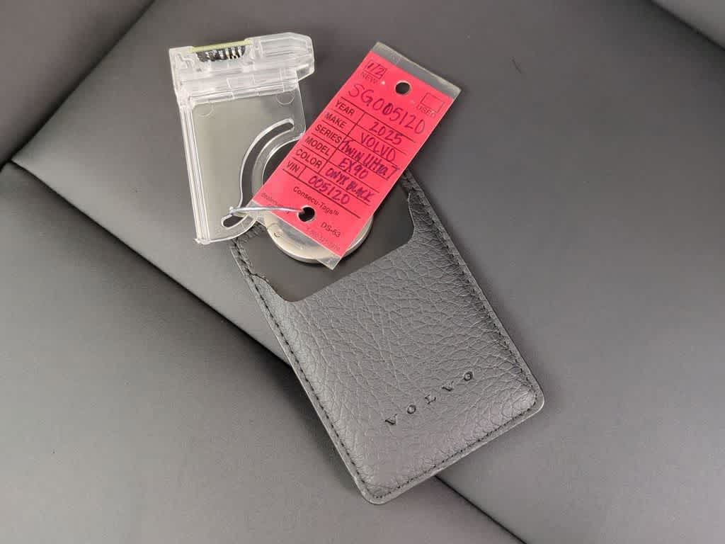 Thumbnail: 2025 Volvo EX90 - 36