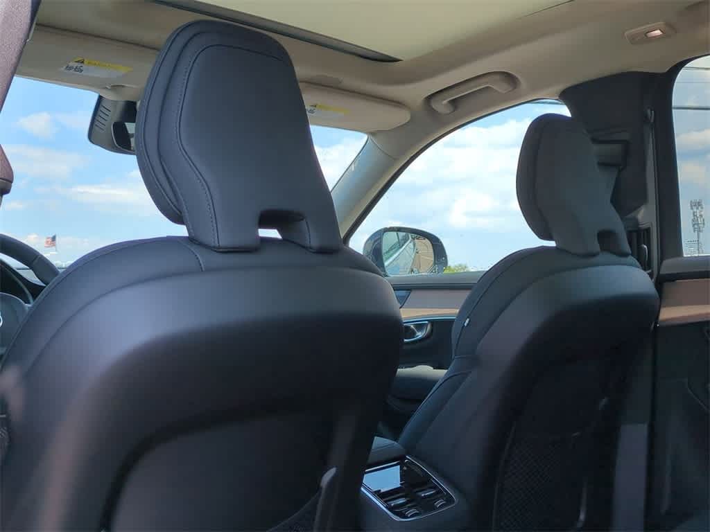 Thumbnail: 2026 Volvo XC90 - 16