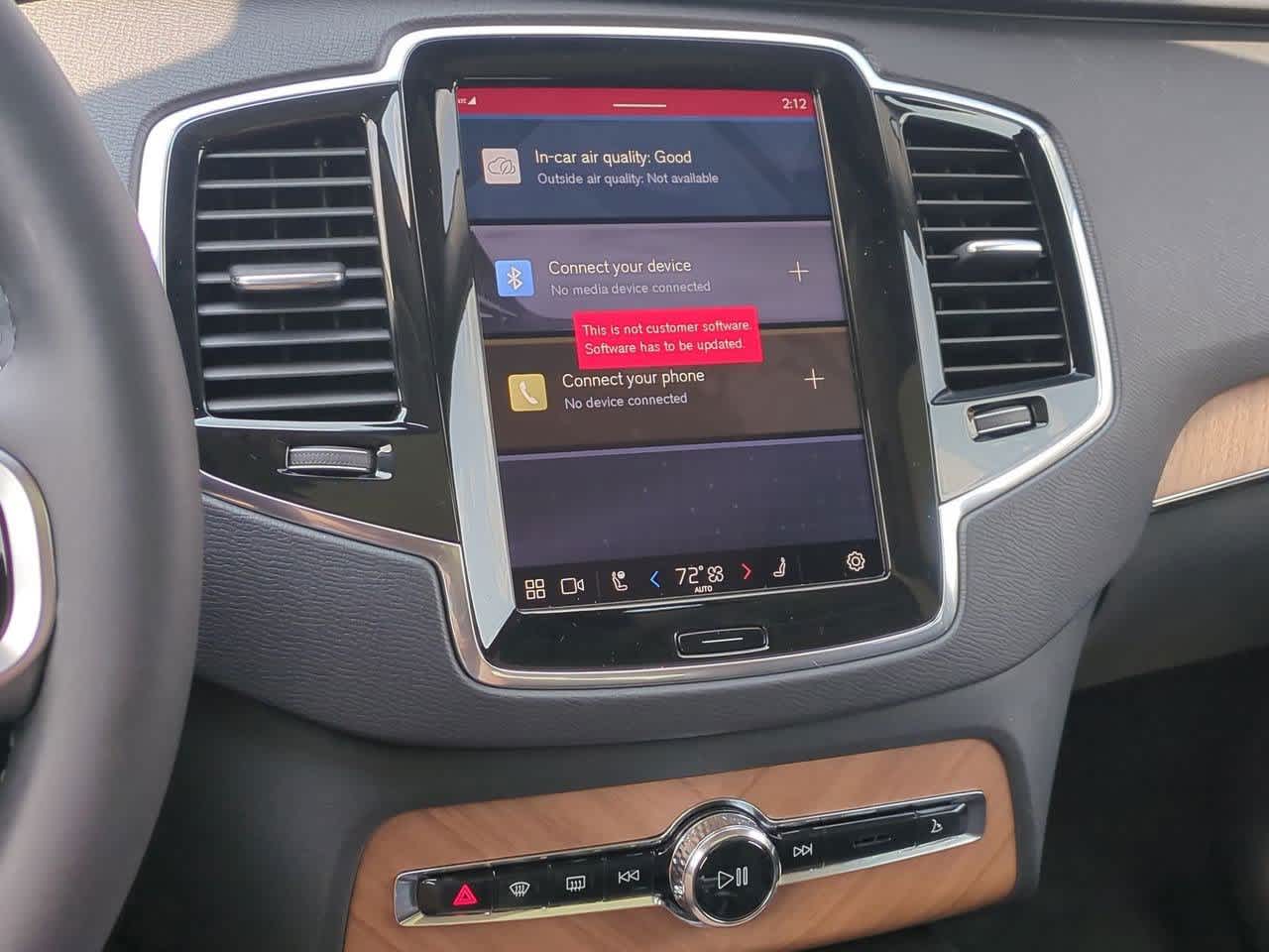 2025 Volvo XC90 T8 Plus 28