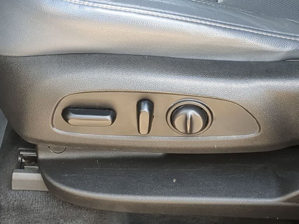 Thumbnail: 2020 Chevrolet Traverse - 16