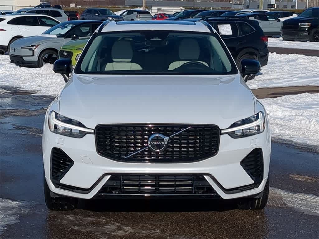 Thumbnail: 2025 Volvo XC60 - 9