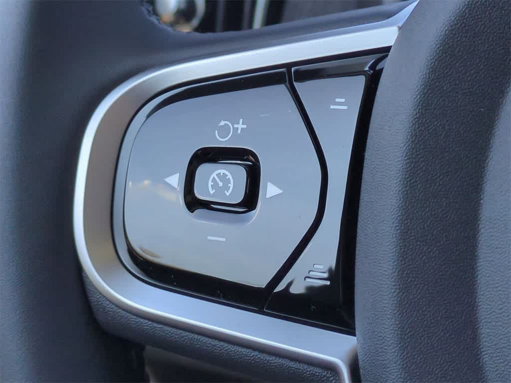 Thumbnail: 2026 Volvo XC90 - 23