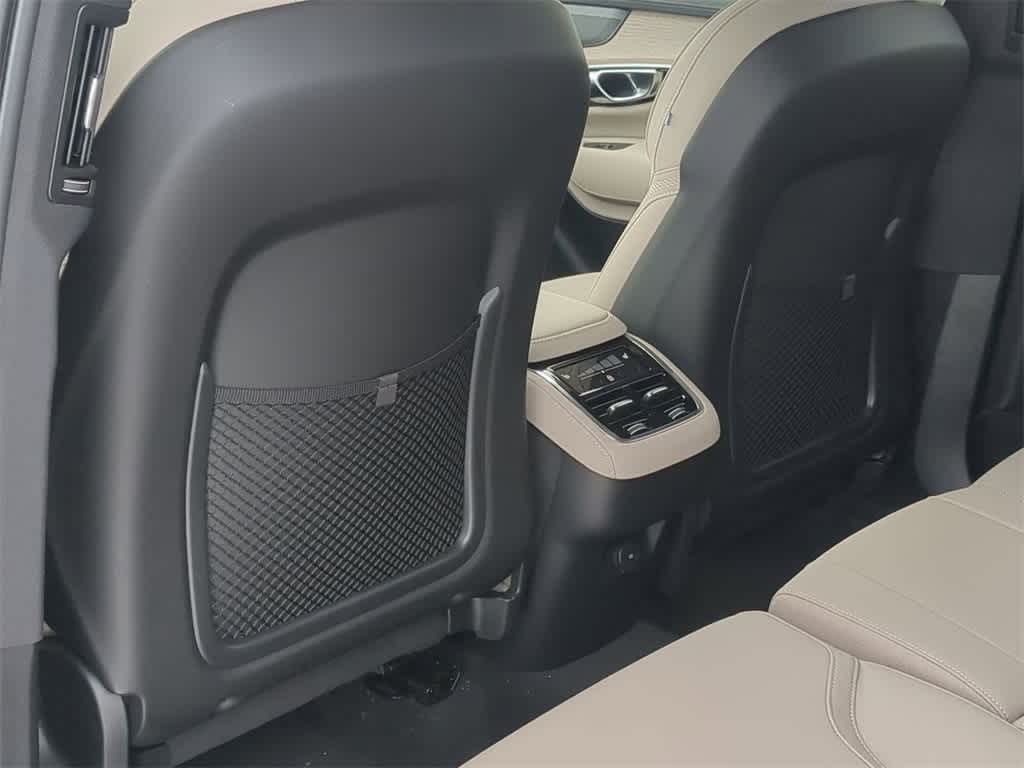 Thumbnail: 2026 Volvo XC90 - 17