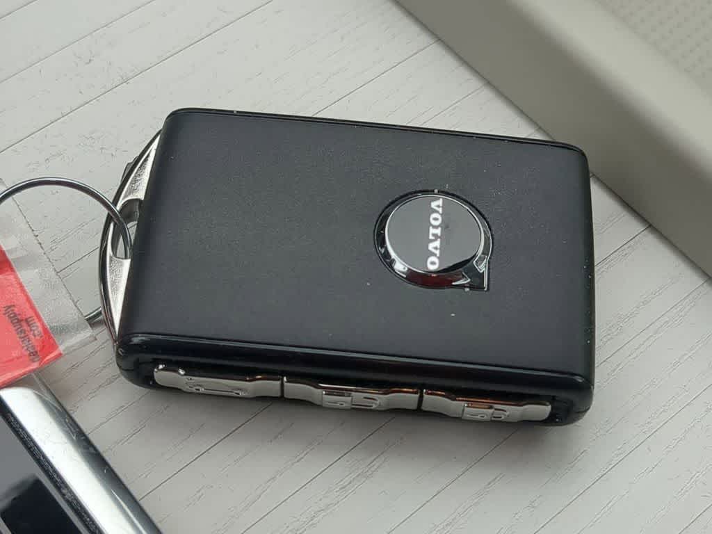 Thumbnail: 2026 Volvo XC60 - 33