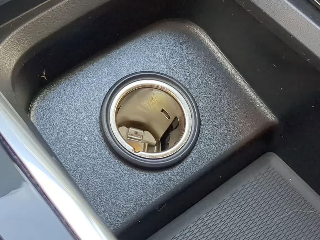 Thumbnail: 2026 Volvo XC60 - 30