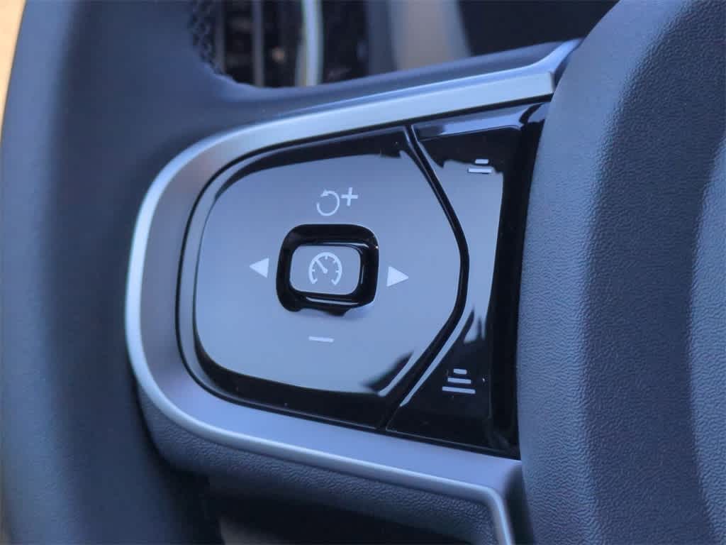 Thumbnail: 2026 Volvo XC60 - 24