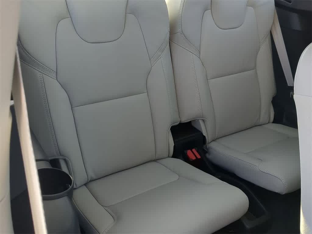 Thumbnail: 2026 Volvo XC90 - 21