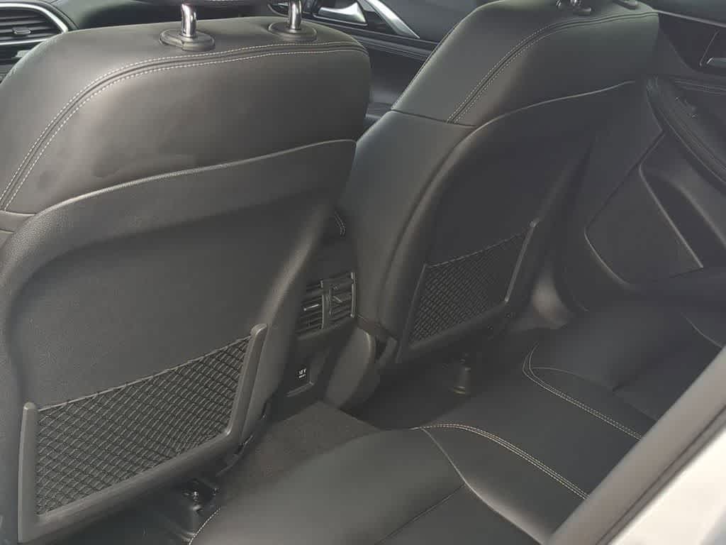 Thumbnail: 2018 INFINITI QX30 - 17