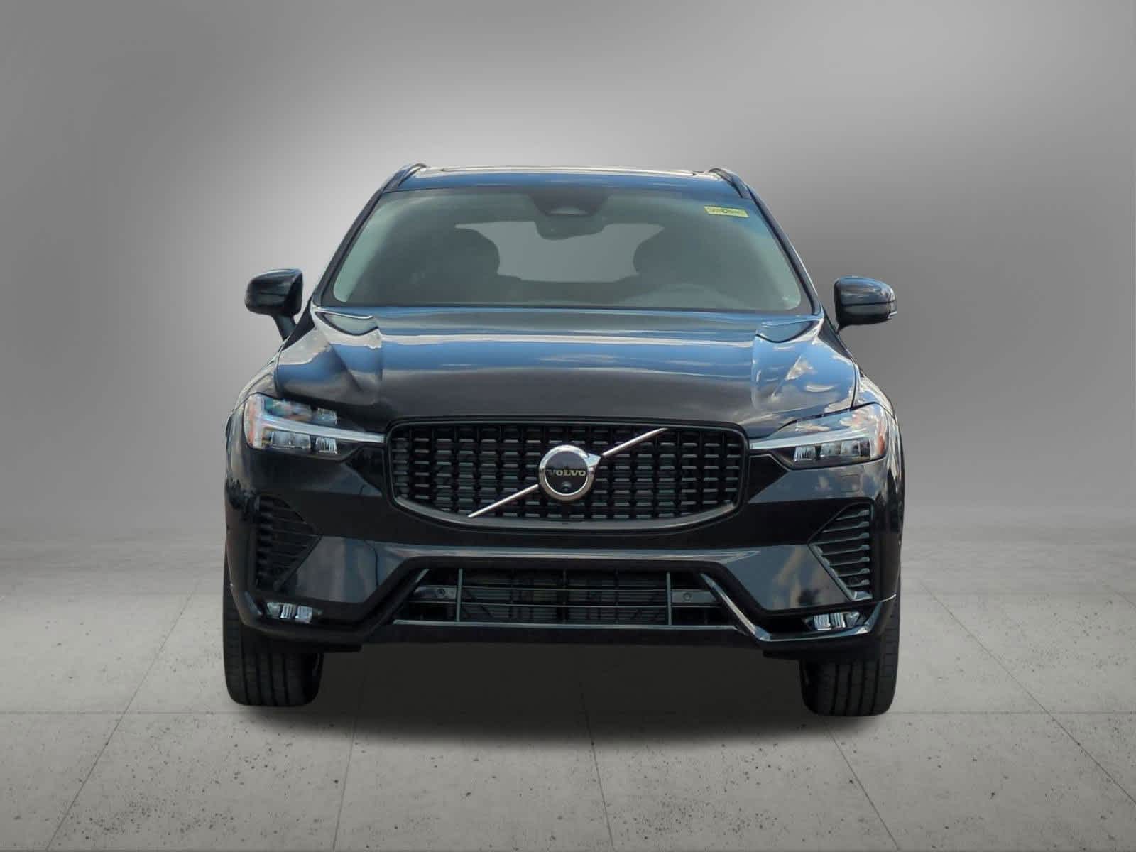 Thumbnail: 2025 Volvo XC60 - 9