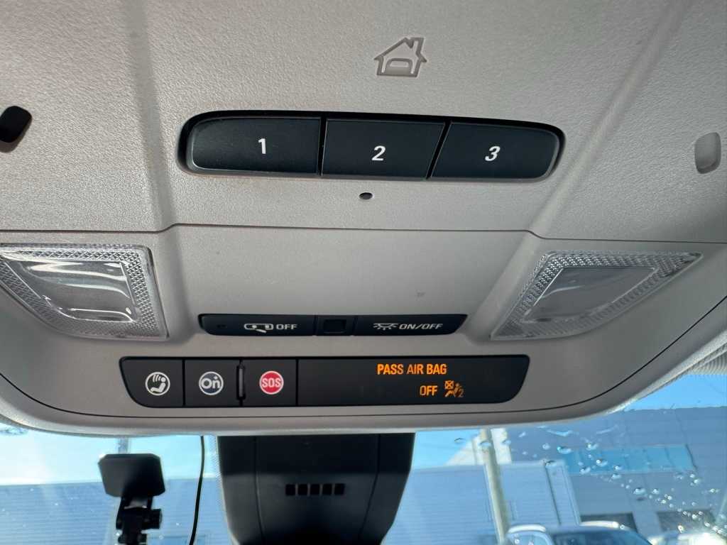 Thumbnail: 2020 Chevrolet Equinox - 16