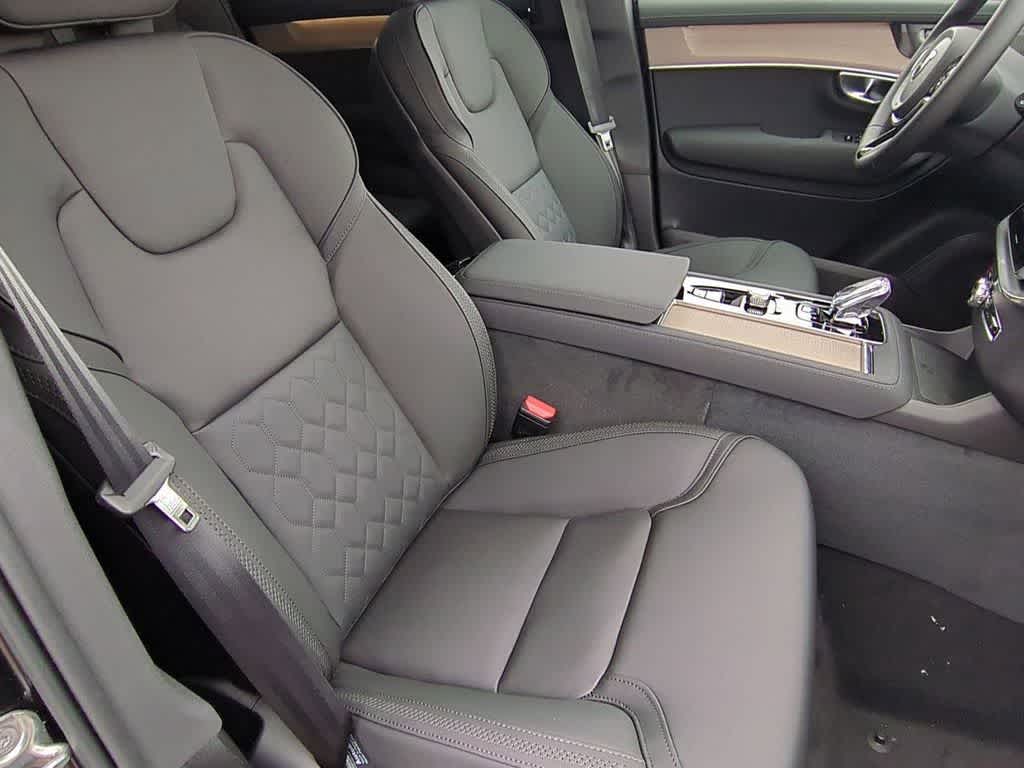 Thumbnail: 2026 Volvo XC90 - 21