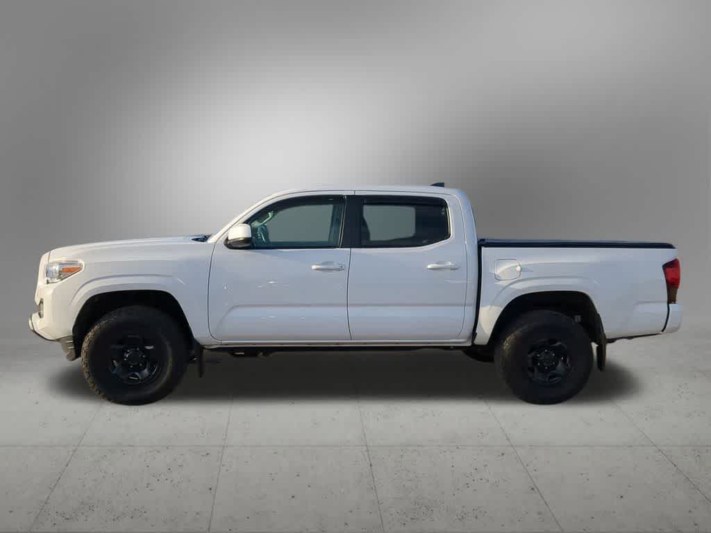 Thumbnail: 2019 Toyota Tacoma - 3