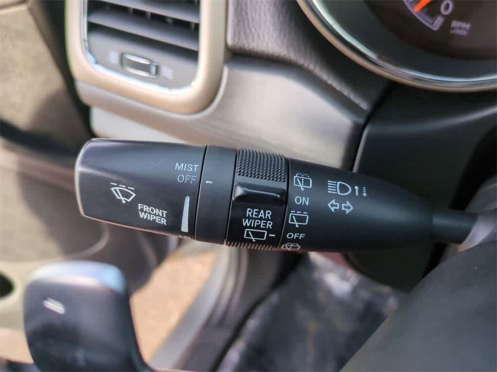 Thumbnail: 2014 Jeep Grand Cherokee - 17