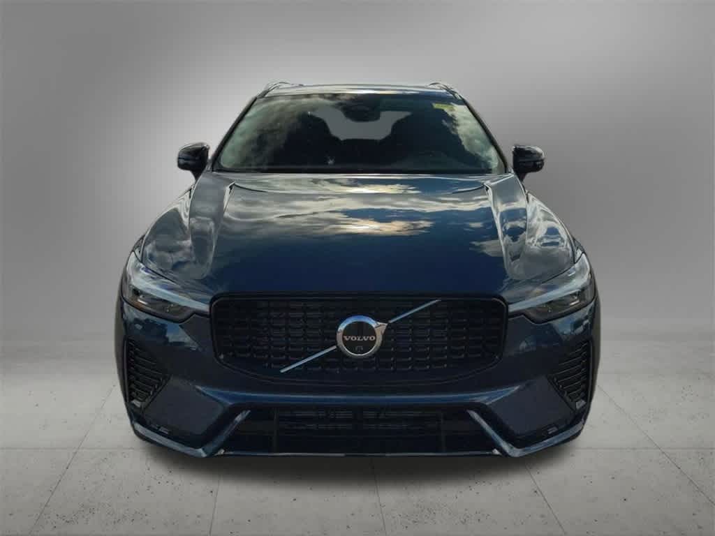Thumbnail: 2025 Volvo XC60 - 9