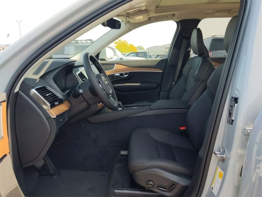 Thumbnail: 2025 Volvo XC90 - 14