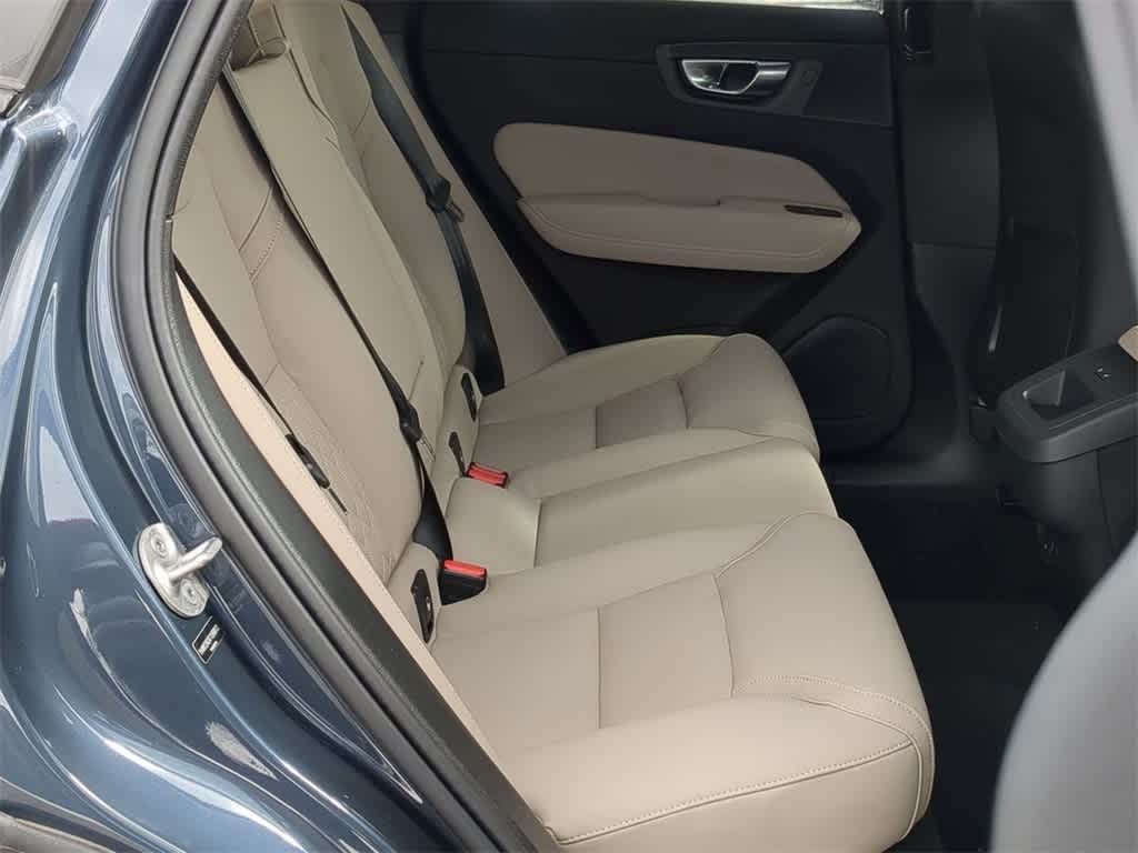 Thumbnail: 2026 Volvo XC60 - 19