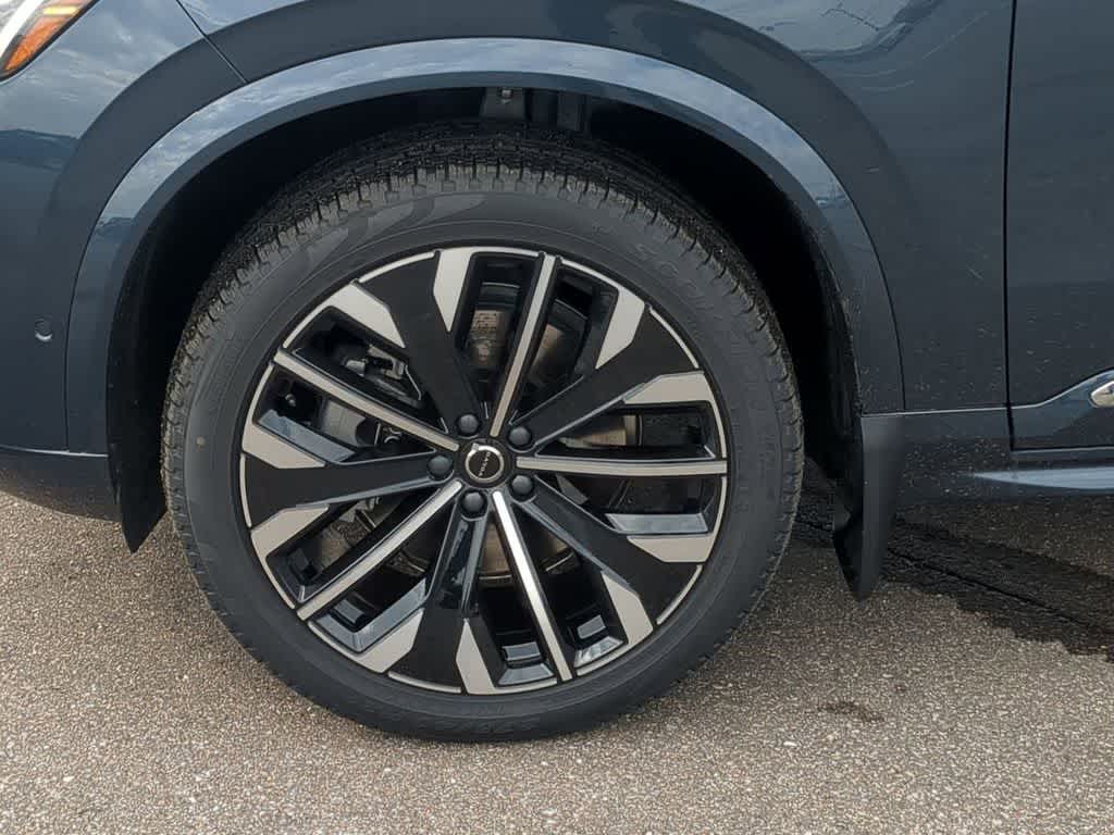 Thumbnail: 2026 Volvo XC90 - 13