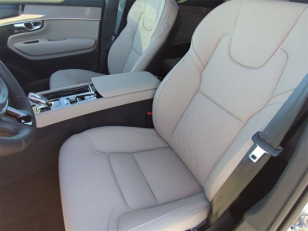 Thumbnail: 2026 Volvo XC90 - 14