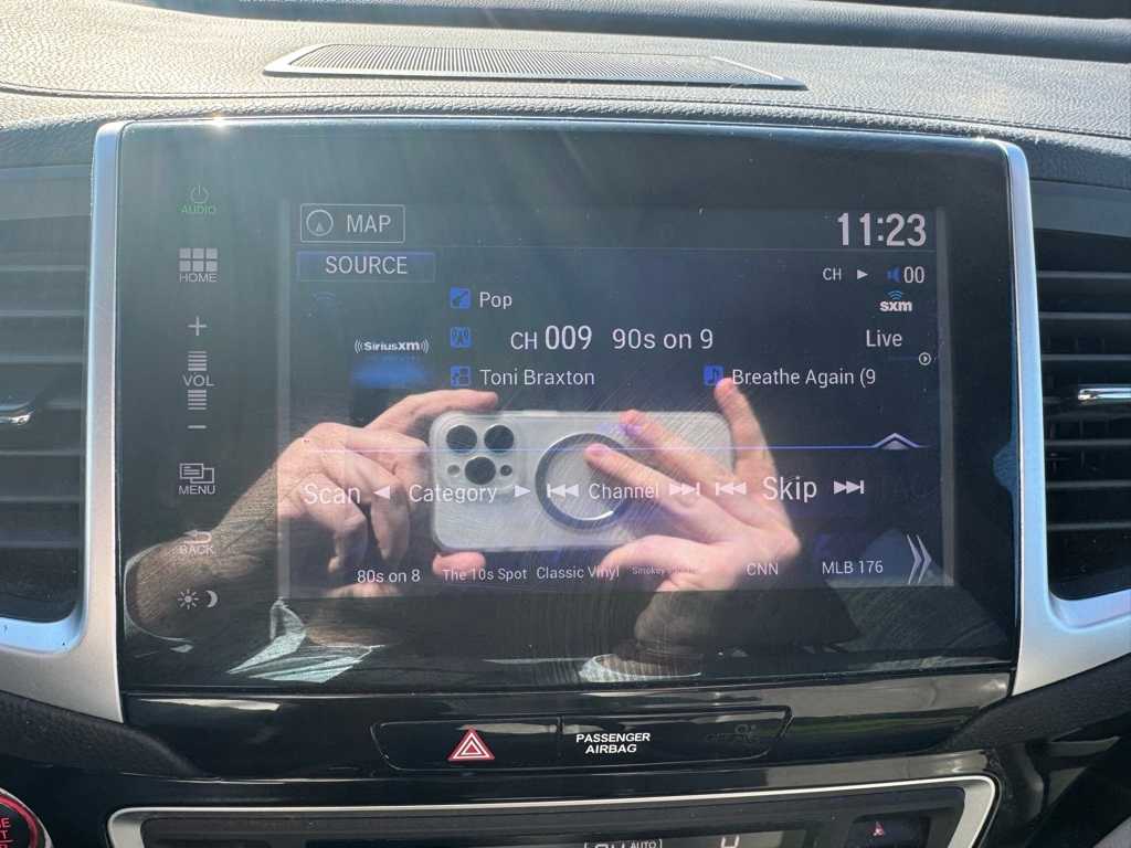 Thumbnail: 2016 Honda Pilot - 13