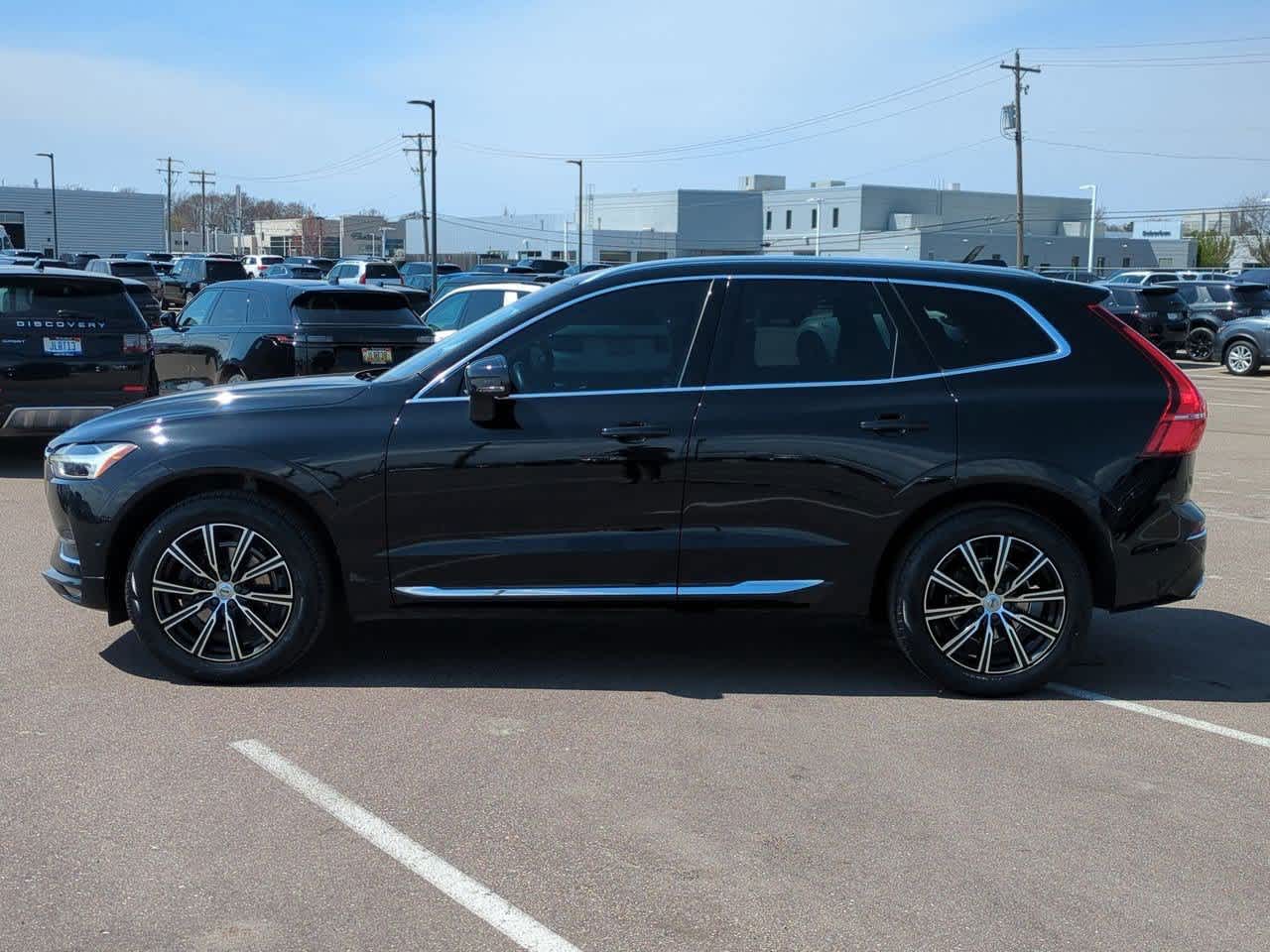 Thumbnail: 2019 Volvo XC60 - 3