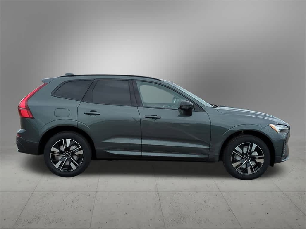 Thumbnail: 2026 Volvo XC60 - 7